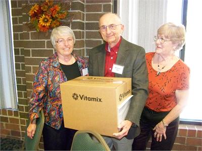 A Vitamix is always the coveted door prize, donated by John Barnard, Alum Board Member, Class of '58 and presented by Fran Yesenko!  Lucky Alum!!